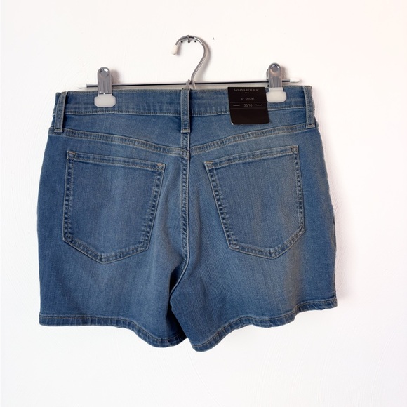 NWT Banana Republic Jean Shorts Size 10 - Picture 3 of 4